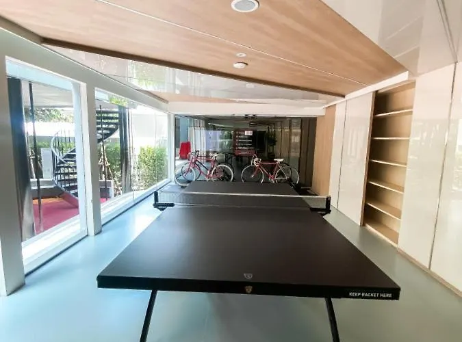 Modern-design 45 Sqm - Ultra Fast Wifi - Ekamai Apartment Bangkok